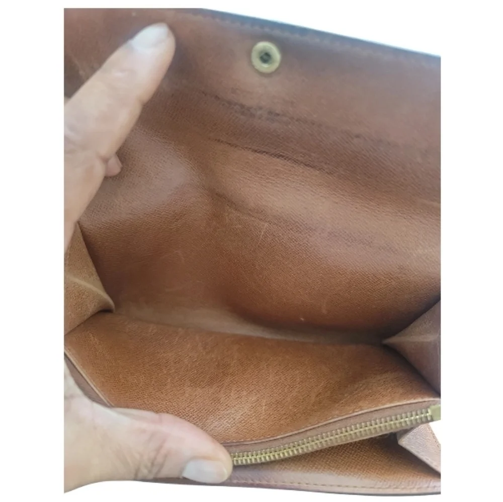 Louis Vuitton Authentic Monogram Brown Credit Card Wallet